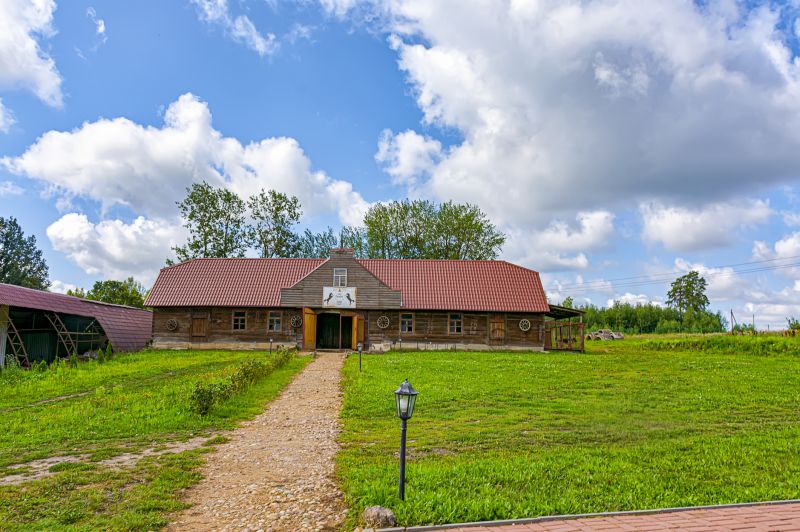 Barn Roof Construction in Worcester County, MA